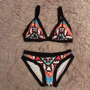 SUPER CUTE SWIMSUIT!
